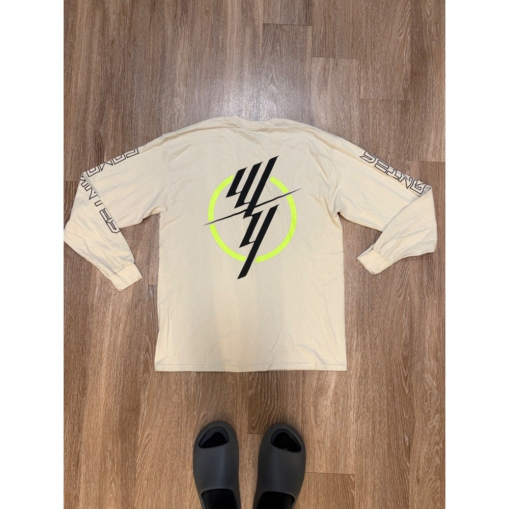The‎ Thread Shop Men Long Sleeve Tour Graphic T-Shirt Cream Neon Lime Large